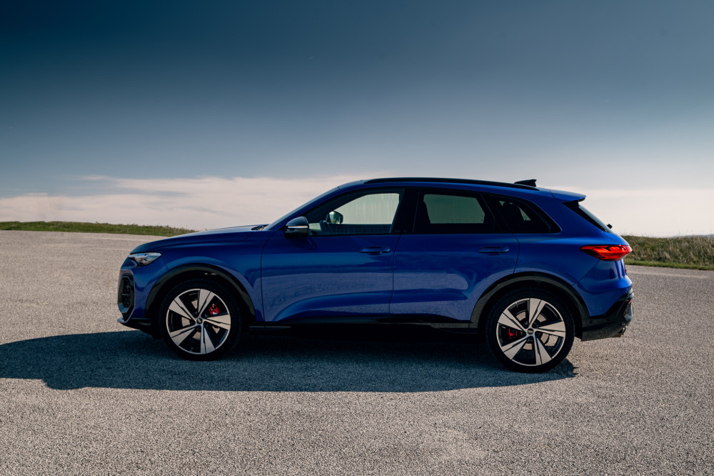 2025 Audi SQ5 TFSI quattro test